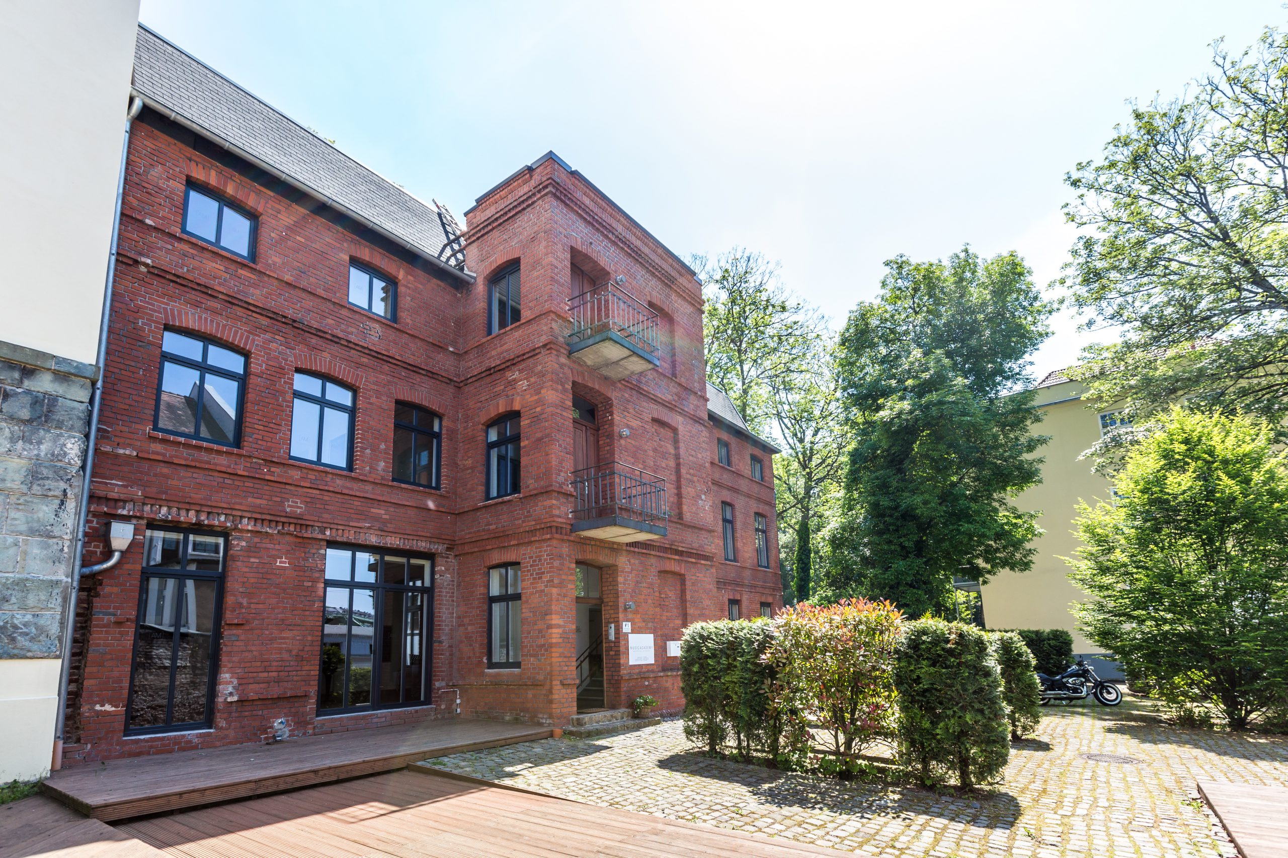 Außenansicht der Musikschule Music Academy
