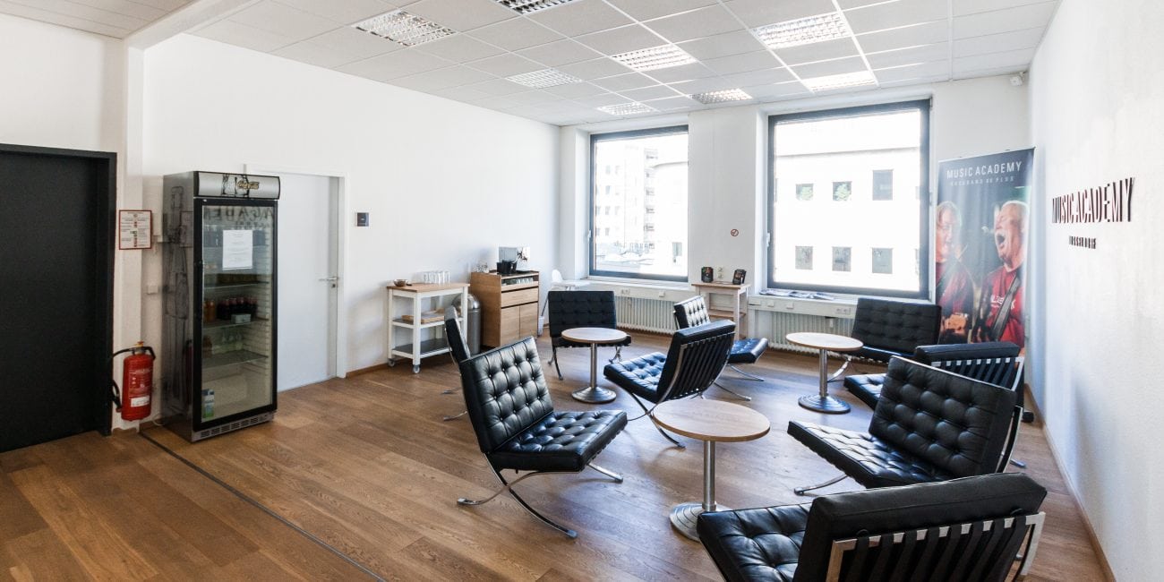 Gemütliche Lobby in der Music Academy